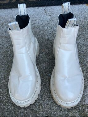 Men's White Chelsea Boots - Minimal Leather Pull-On Style